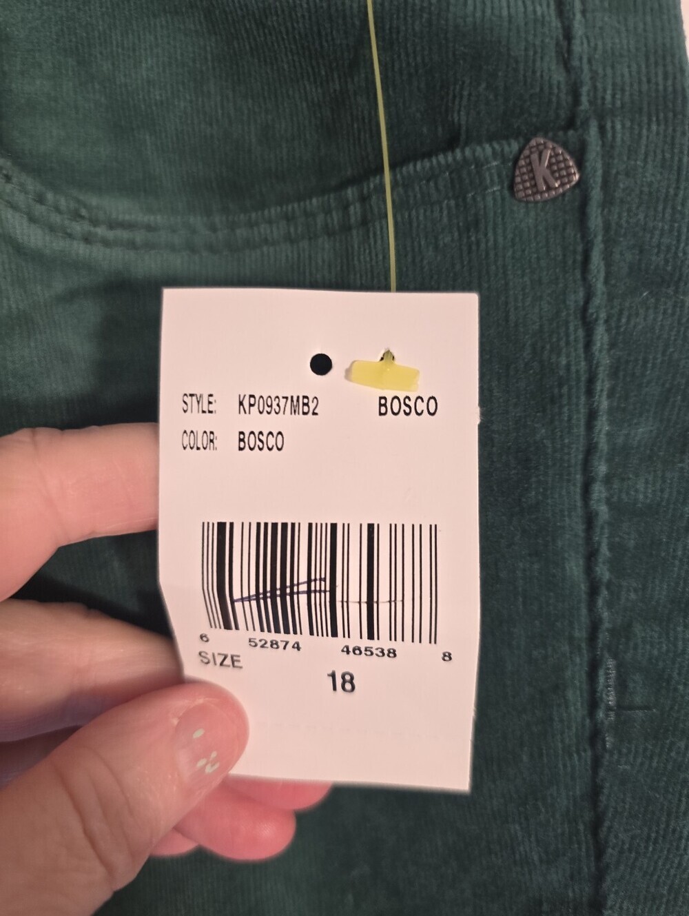 Kut From The Kloth REESE NWT Green Corduroy Raw Hem Fall casual Pants. Ladies 18 - Picture 7 of 13
